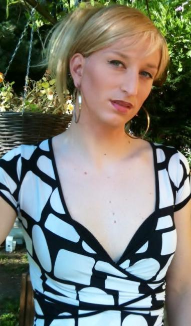 Clara, trans bien française et douce